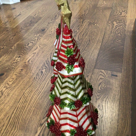 MACKENZIE-CHILDS MEDIUM JOLLY TIERED CAPIZ TREE - Picture 8 of 11